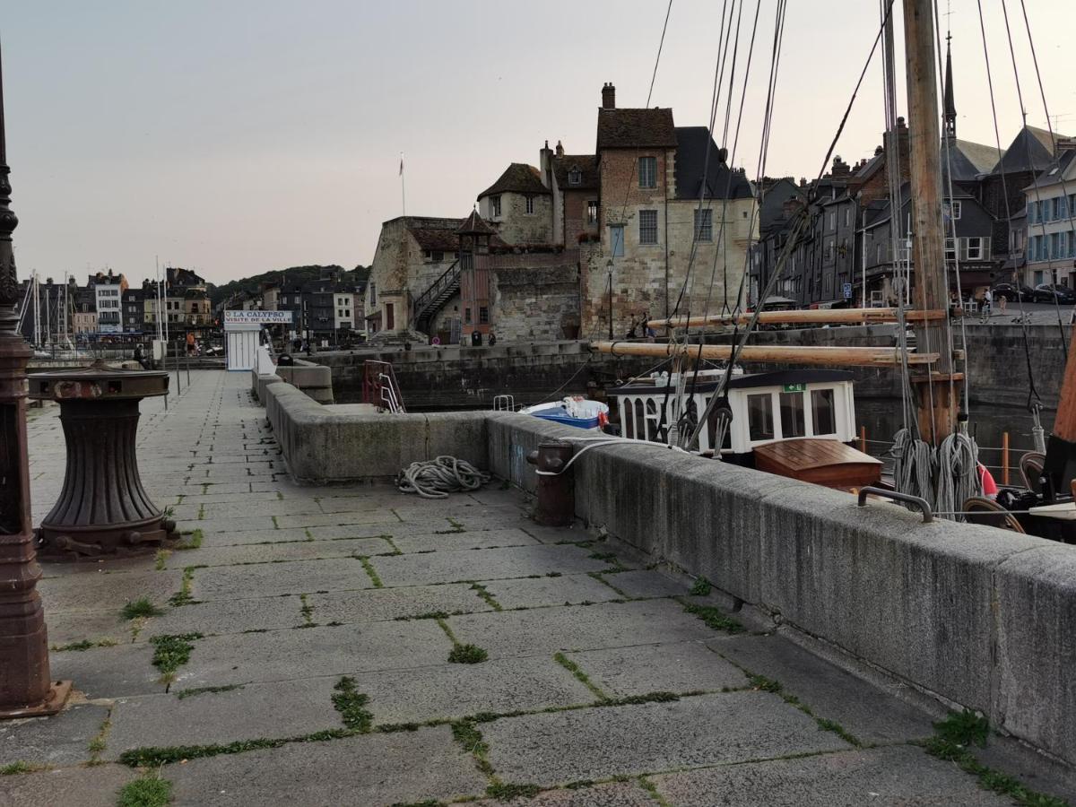 Phare Des Impressionnistes Apartamento Honfleur Exterior foto