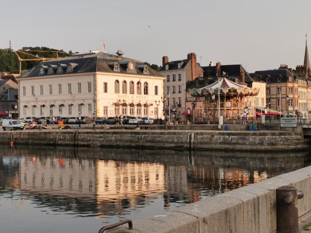 Phare Des Impressionnistes Apartamento Honfleur Exterior foto